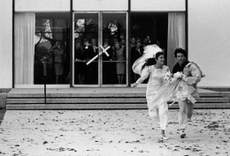 Katharine Ross & Dustin Hoffman running away from the church at the end of The Graduate, 1967