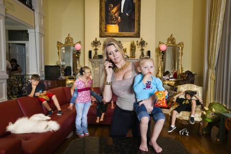 Jackie with some of her children in her living room, Windermere, 2009&nbsp;&nbsp;&nbsp;&nbsp;