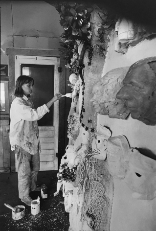 Niki de Saint Phalle (standing), (Later Print made in Artist&#039;s lifetime), 1963&nbsp;&nbsp;&nbsp;