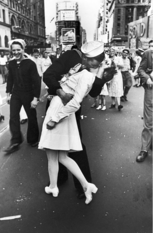 Alfred Eisenstaedt VJ Day Times Square, NY, 1945&nbsp;&nbsp;&nbsp;